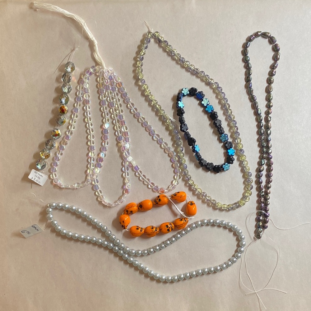 Strings of Beads/Necklace of beads